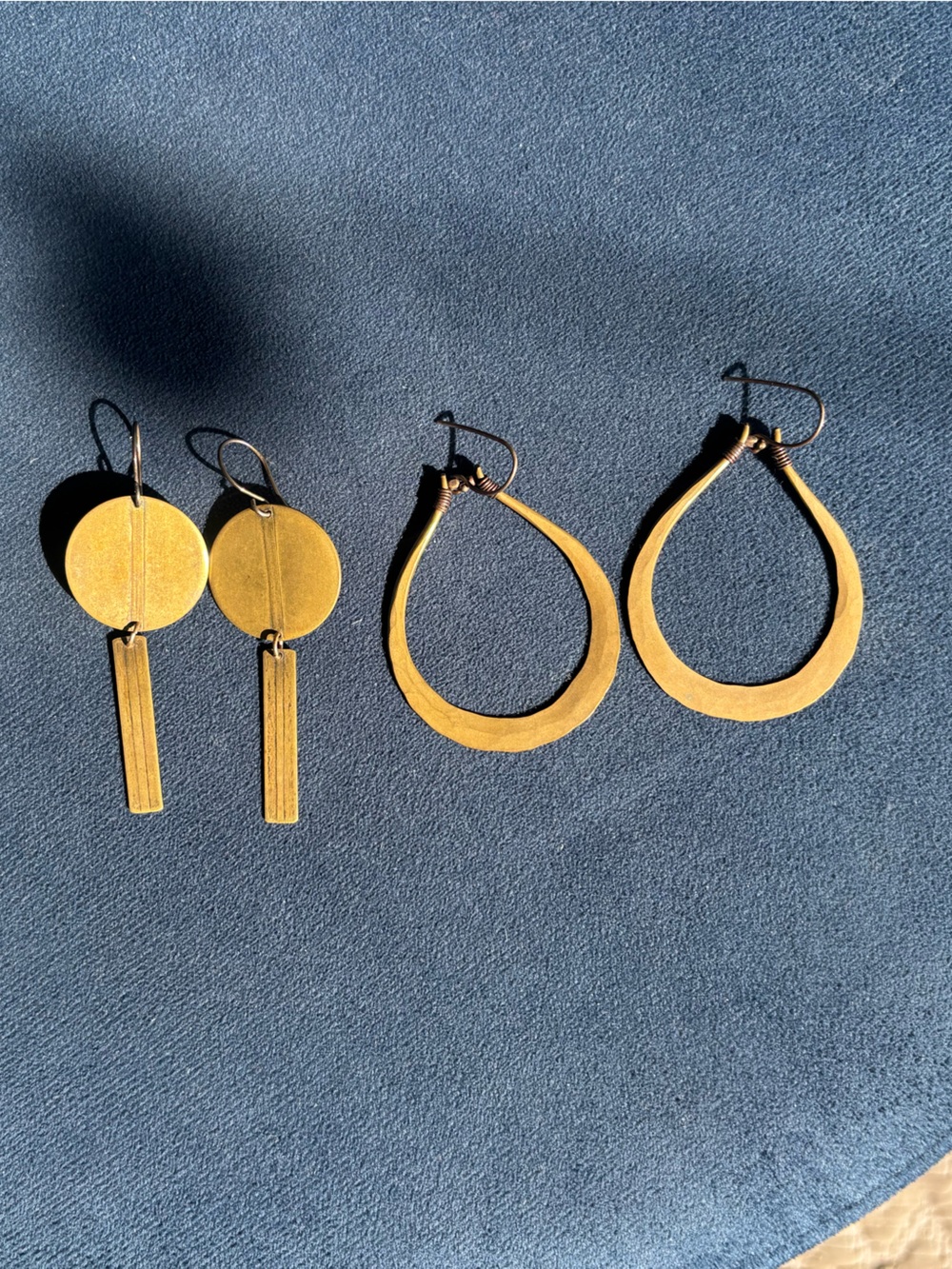 Set of 2 brass earrings ✨